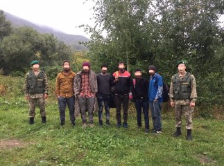 Група чоловіків намагалась потаємно пробратись через держкордон України