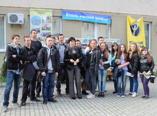 В Ужгороді відбувся наймасштабніший у році ярмарок вакансій