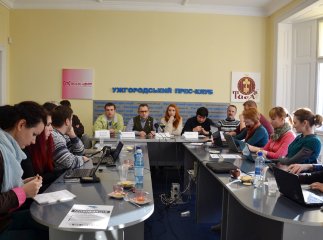 Ужгородський Євромайдан стоятиме до відставки Уряду та Президента