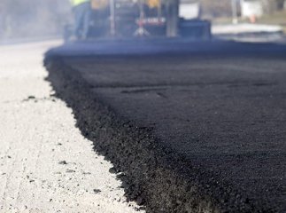 Біля парку "Підзамковий" "забули" покласти асфальт. У міськраді, в свою чергу, назвали причину