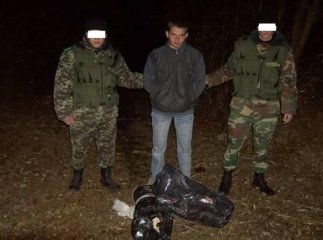 Сорок два ящика контрабандних цигарок за кордон не потрапили (ФОТО)
