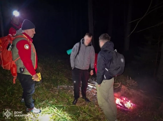 Рятувальники знайшли туристів, які заблукали поблизу Говерли