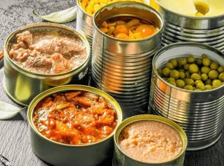 Які продукти повинні бути у "тривожній скриньці" на випадок повного відключення світла