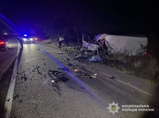 Нічна автотроща на Закарпатті: поліція показала фото з місця аварії