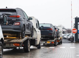 Закарпатська митниця повідомила, які автомобілі найчастіше завозять з-за кордону