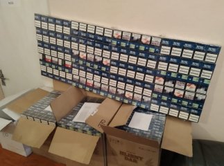 Митники вилучили цигарки та вантажівку вартістю понад 350 тисяч