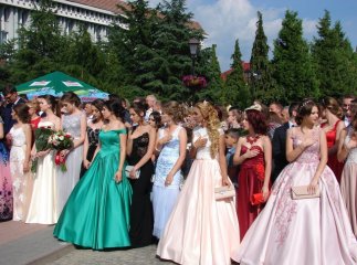 У Хусті відбувся загальноміський випускний бал