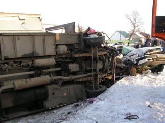 На Хустщині перекинулась маршрутка із 17-ма пасажирами (ФОТО)