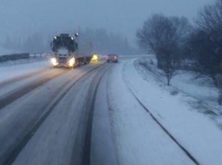 Через снігопад на перевалі ускладнено рух