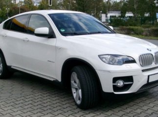Чоловік намагався ввезти в Україну BMW X6 з перебитими номерами