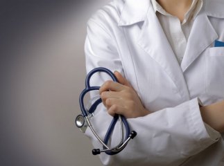 На Закарпатті медикам боргують чималі суми