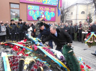 Керівництво Мукачева, правоохоронці та ветерани вшанували річницю виведення радянських військ з Афганістану