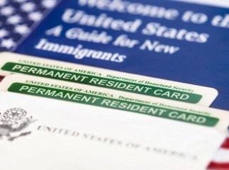 Президент США хоче скасувати лотерею "зелених карт"