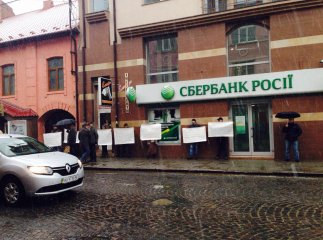 У Мукачеві розпочався суд у справі Калмана Лакатоша. Налякані роми вийшли на мітинг