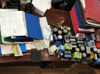 СБУ викрила закарпатських перевізників із купою підроблених документів та печаток