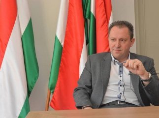 "Чомусь, коли Угорщина постачає ліки та всіляко допомагає, фрази про сепаратизм не лунають", – Йожеф Бугайла