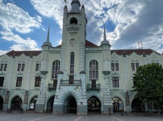 Реставратори з’ясовують, якою була ратуша 120 років тому, щоб згодом її відновити