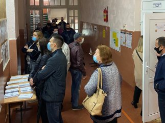 У Мукачеві на дільницях спостерігаються черги