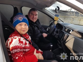 Закарпатські поліцейські здійснили маленьку мрію 10-річного хлопчика