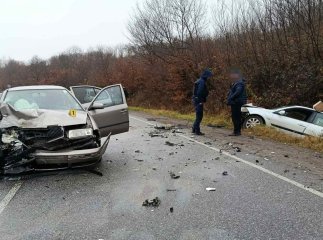 В області зіткнулись два автомобілі. Постраждали четверо людей