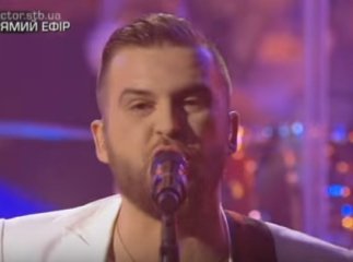 Гурт "Без обмежень" у шоу "X-Фактор" "розтопив" жіночі серця романтичним рок-хітом