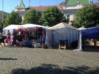 У Мукачеві відкрилась шкільна ярмарка (ФОТО)