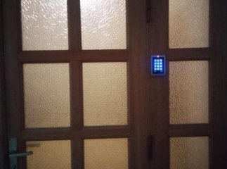 У мерії Мукачева вирішили відгородитись від людей кодовим замком