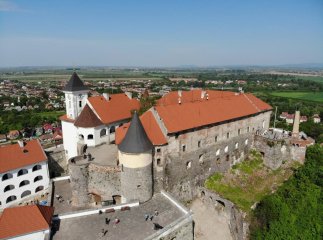 Археологи досліджують невідомі раніше приміщення замку Паланок