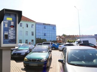 Платне паркування у Мукачеві: скільки вже виписали штрафів