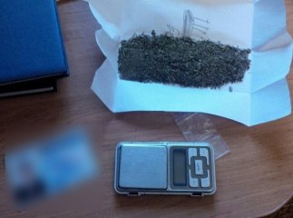 23-річний хлопець разом зі своєю співмешканкою зберігали в орендованій квартирі марихуану