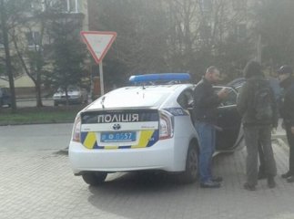 Нелюд, під час варварського вбивства собаки в Ужгороді, відрізав собі пальці