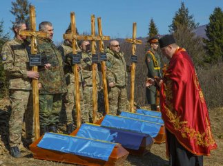 На Воловеччині перепоховали останки п’ятьох карпатських січовиків