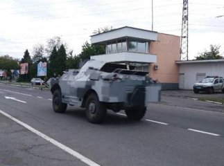 Вулицями Закарпаття рухалась колона військової техніки