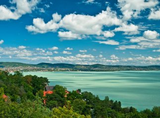 Як українцям поїхати на озеро Балатон дешево та без зайвих клопотів Як українцям поїхати на озеро Балатон дешево та без зайвих клопотів