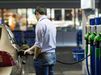 На частині АЗС переписали ціни на пальне: де воно подорожчало, а де – подешевшало
