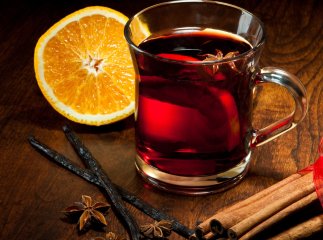 Завтра в Ужгороді стартує фестиваль глінтвейну "Гаряче вино"