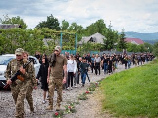 У Чинадіївській громаді поховали загиблого на війні Героя