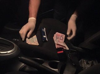 В Ужгороді затримали поліцейського, який вимагав хабар