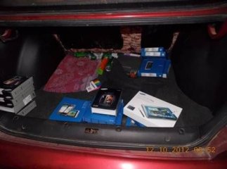 Чопські митники затримали контрабанду мобільних телефонів та планшетів