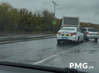 На трасі Київ-Чоп зіткнулись маршрутка та легковик – відео з місця події