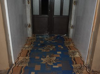 Чоловік обікрав церкву: виніс гроші зі скриньки пожертв