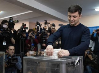 Фаворит президентської гонки проголосував за "достойну, гідну людину"