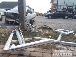 Водій під час руху втратив свідомість та спричинив ДТП, а помер у реанімації: подробиці ДТП у Виноградові