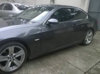 Тячівські поліцейські затримали іномарку "BMW" з наркотиками і зброєю