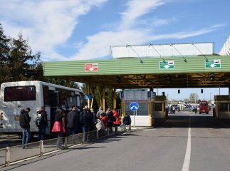 Ажіотаж на кордоні: у Закарпатській митниці пояснили ситуацію