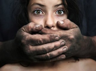 На Ужгородщині 35-річний чоловік згвалтував 22-річну дівчину