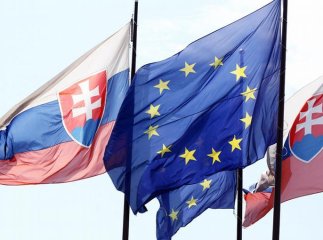 Словаччина збільшила кількість патрулів та спорядження для силовиків після стрілянини в Мукачеві