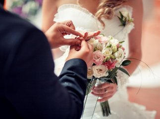 Весілля було в Мукачеві: вчора одружився відомий український футболіст Весілля було в Мукачеві: вчора одружився відомий український футболіст