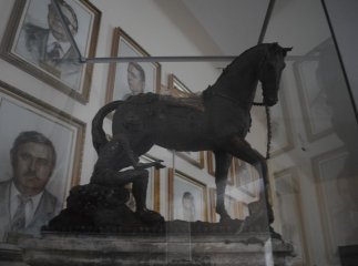 Скульптура святого Мартина залишилась без вершника
