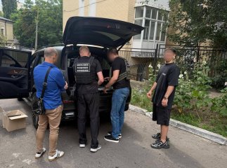 Трьом переправникам, які допомагали чоловікам перетинати кордон, повідомили про підозру